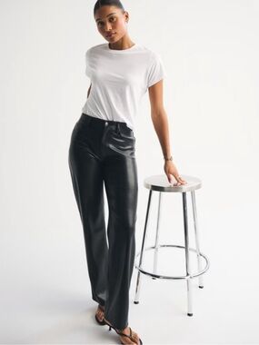 Abercrombie The ‘90s Relaxed Jean Ultra High Rise Leather Pants — 31L